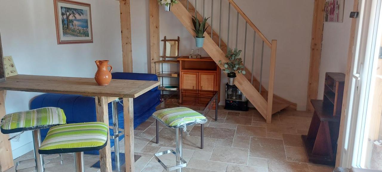 Maison Lesparre-Médoc Extérieur photo